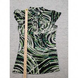 Maurices Green and Black Abstract Blouse